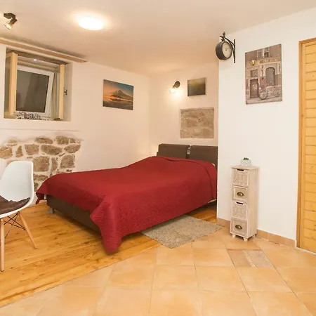 Natalia Old Town Apartment *