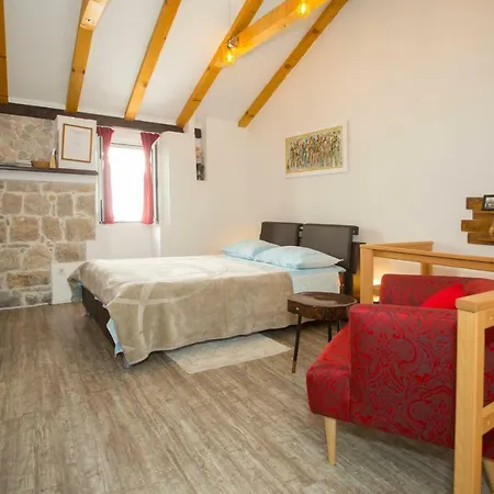 Apartment Natalia Old Town Split
