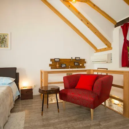Natalia Old Town Apartment